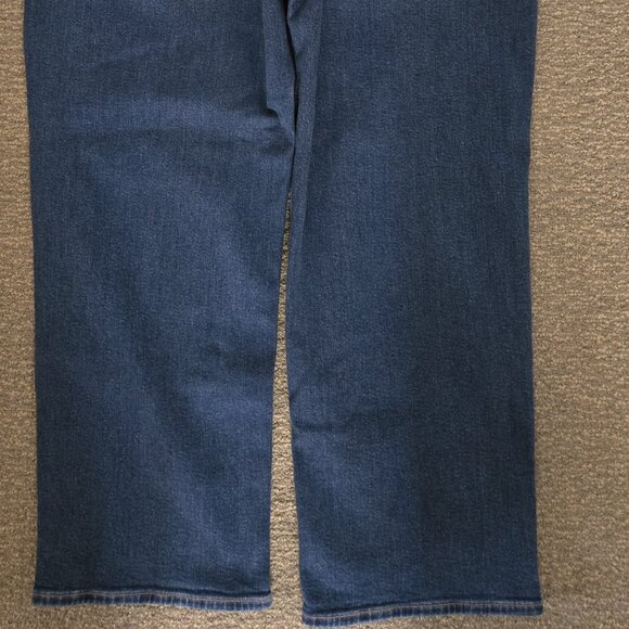 NWT American Eagle AE Curvy Straight Stretch Jeans Size 18 Short - Picture 2 of 4